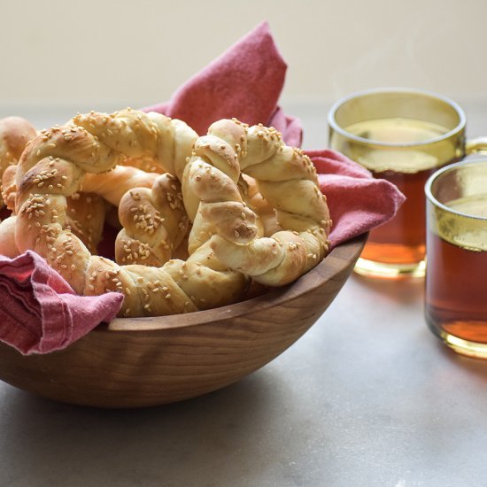 Simit (Turkish Sesame Roll)