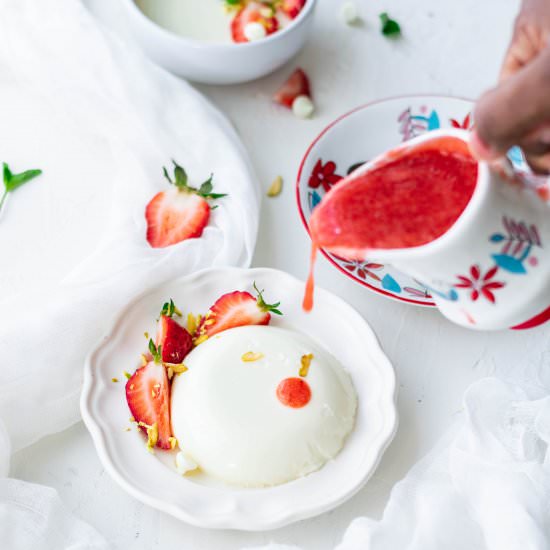 White chocolate panna cotta