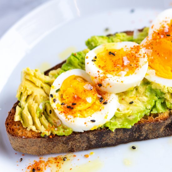 Smashed Avocado Toast with Egg