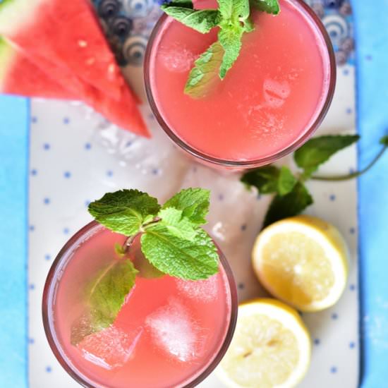 Watermelon and mint lemonade