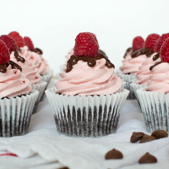 Raspberry & Dark Chocolate Cupcakes