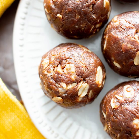 No Bake Chocolate PB Oatmeal Bites