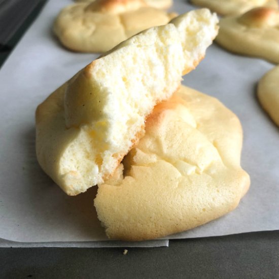 Fluffy Cloud Bread