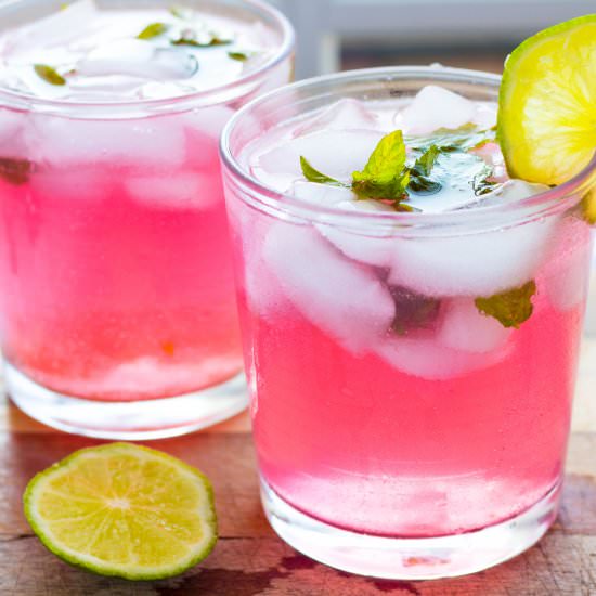 Skinny Raspberry Lemonade Mojitos