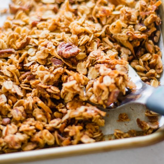 The Best Homemade Maple Granola