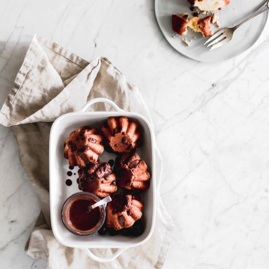 Vegan Vanilla Cupcakes Drizzled