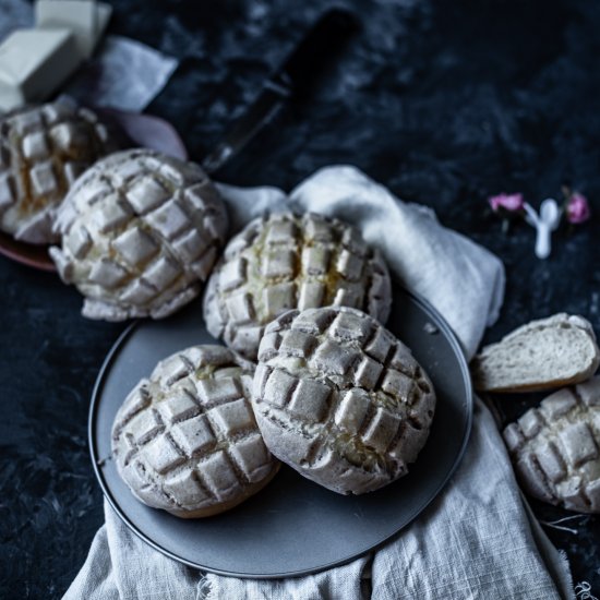 Purple Yam Pineapple Buns