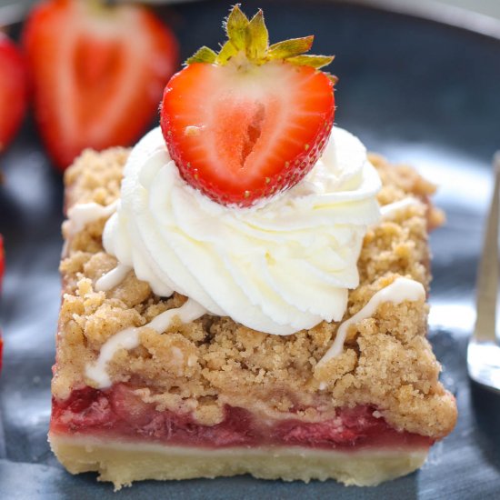 Vegan Strawberry Crumble Bars