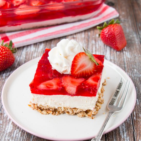 Strawberry Pretzel Salad