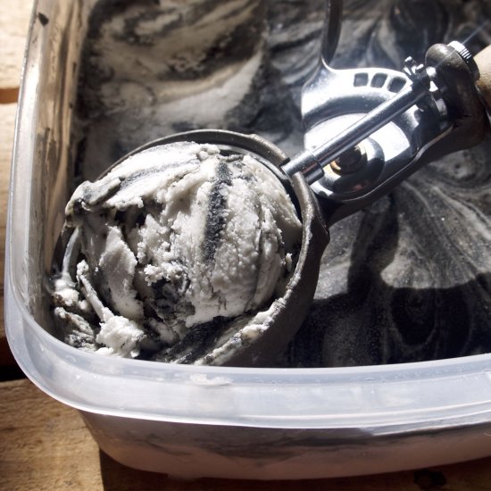 Black Salted Caramel Ice Cream