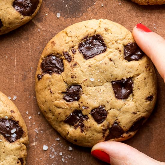 Vegan chocolate chip cookies