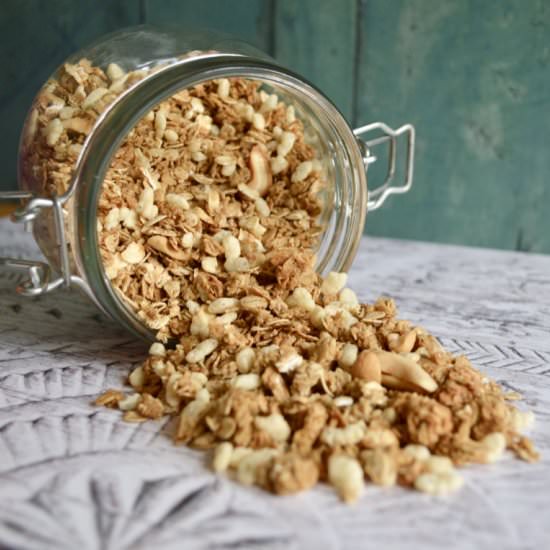 Roasted Cashew Nut Granola