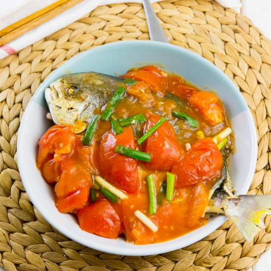 Golden Pomfret in Spicy Tomato Sauce