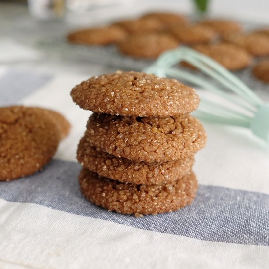 Crisp Molasses Cookies