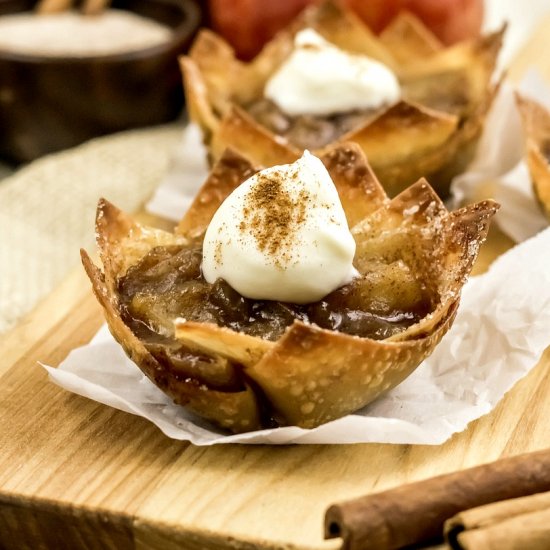 Mini Apple Pie Wonton Cups