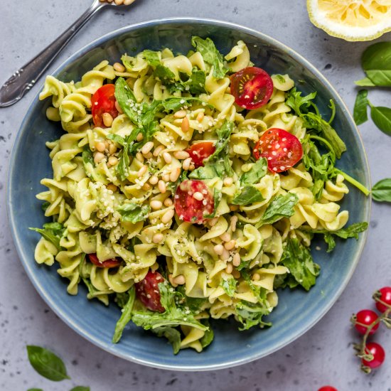 Creamy avocado pesto pasta