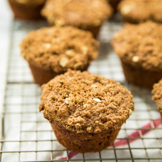 Healthy Apple Crumb Muffins