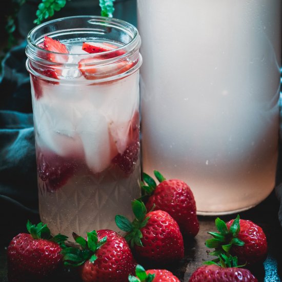 strawberry water kefir