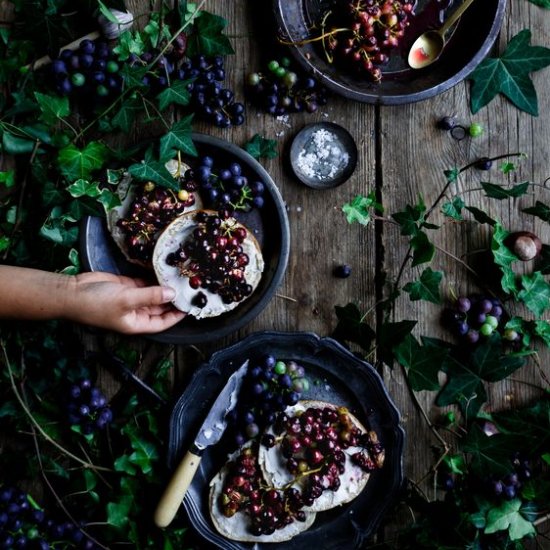 Roasted grapes with thyme