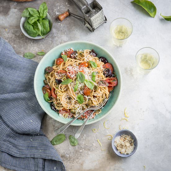 pasta with tomatoes, anchovies