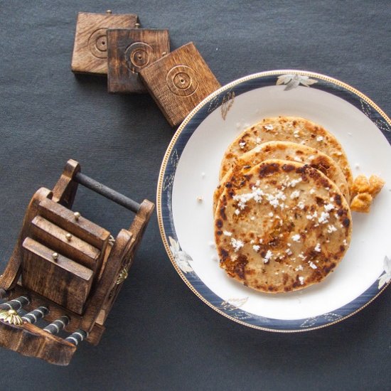 Gur aur Nariyal ka Paratha