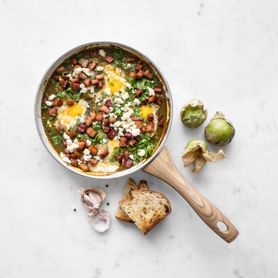 Green Tomatillo Shakshuka