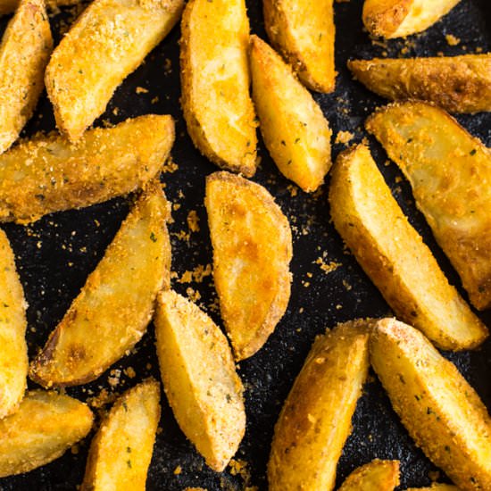 Crispy baked potato wedges