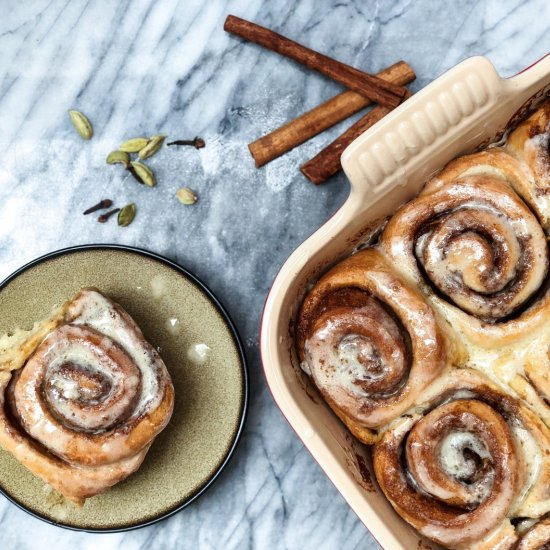 Chai Spiced Cinnamon Rolls