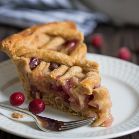 Gingerbread Apple Cranberry Pie