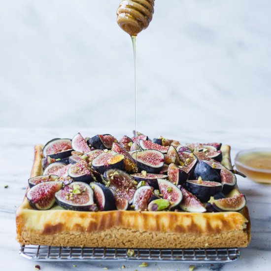 Honey Cheesecake Bars with Figs