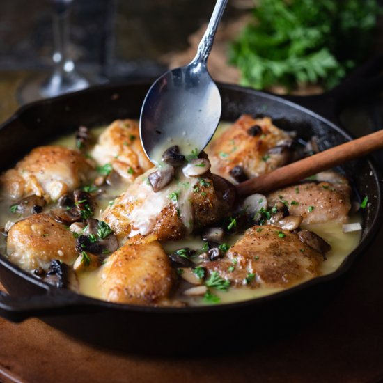 Baked Chicken Thighs in Wine Sauce