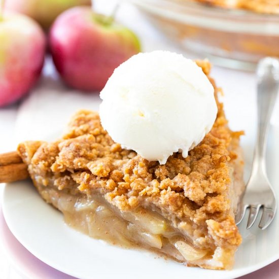 Apple Crumble Pie