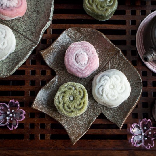 Homemade Snowy Moon Cakes