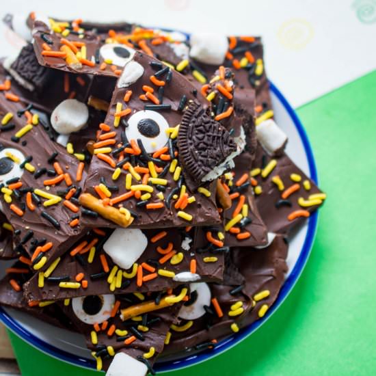 EASY TO MAKE HALLOWEEN BARK