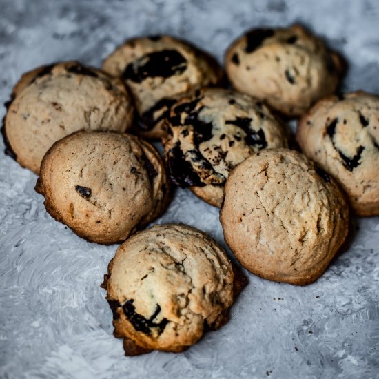 Tahini Dark Chocolate Cookies