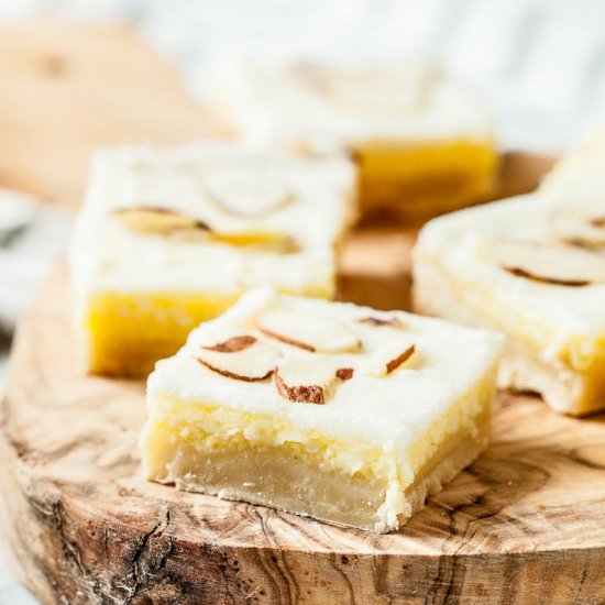 almond dessert bars