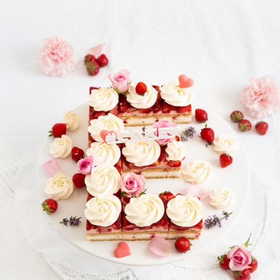 strawberry yogurt letter cake