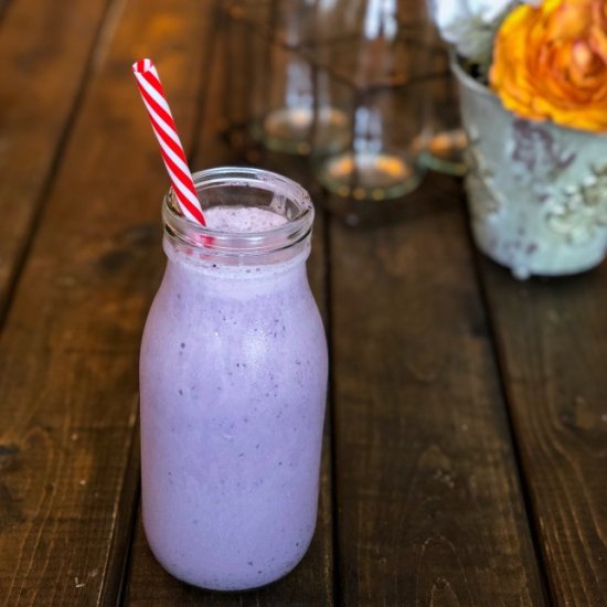 Keto Blueberry Cheesecake Smoothie