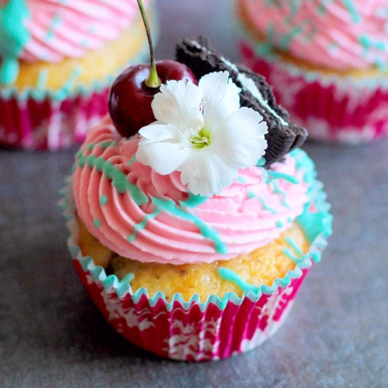 Cherry-Oreo Cupcakes