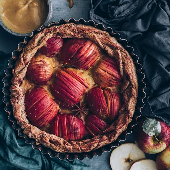 Vegan Apple Pie with Caramel