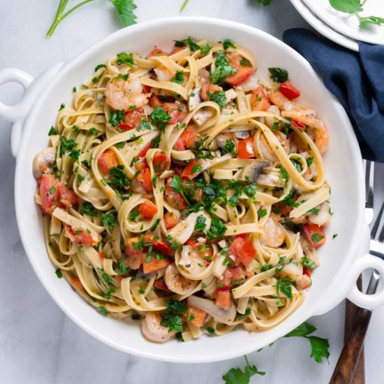 Garlic Shrimp Fettuccine