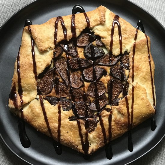 FIG & GOAT CHEESE GALETTE