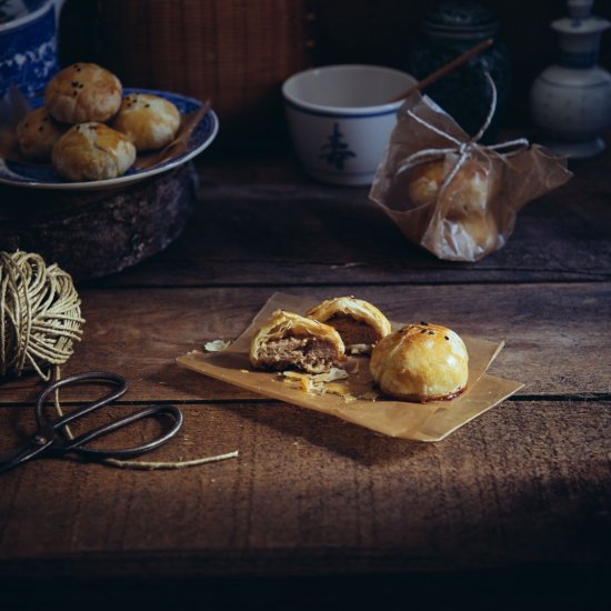 Suzhou Style Pastry with Meat Filling