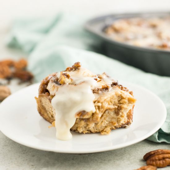 Simple Chai Vegan Cinnamon Rolls