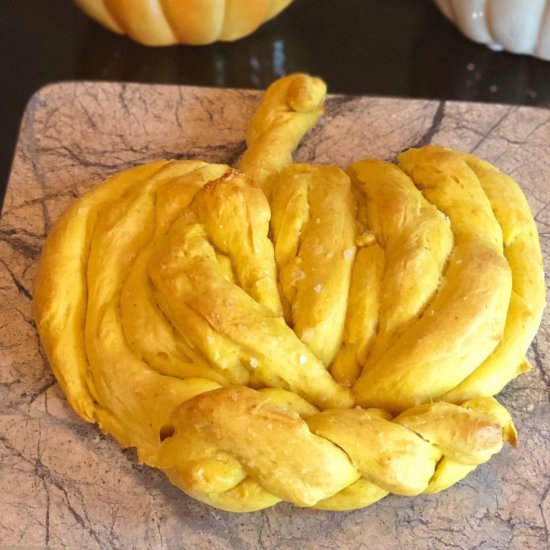 Pull Apart Pumpkin Braided Bread