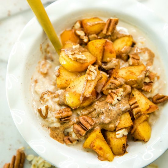 Warm Apple Cinnamon Protein Oatmeal