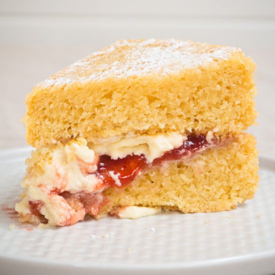 GF Vegan Victoria Sponge