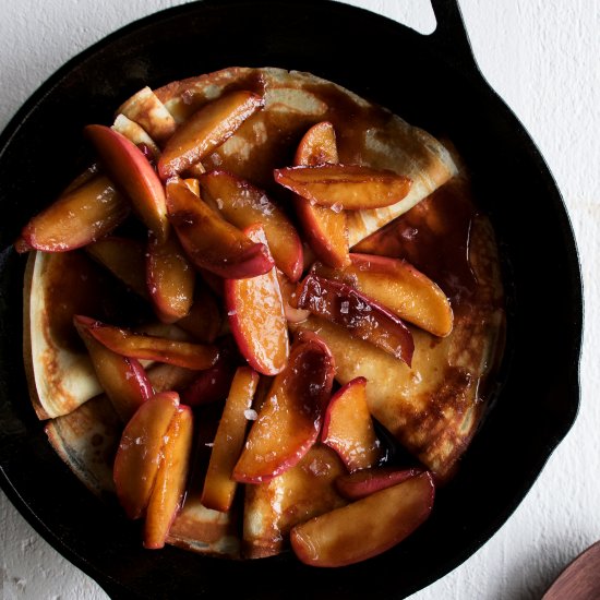 Cinnamon Caramel Apple Crepes