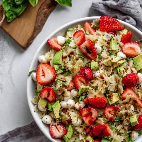 Strawberry Caprese Pasta Salad