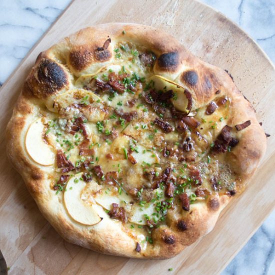 Apple, Bacon & Cambozola Pizza